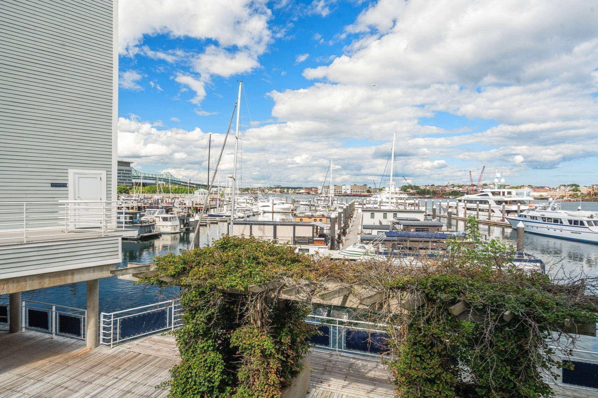 31 Constellation Wharf # 31