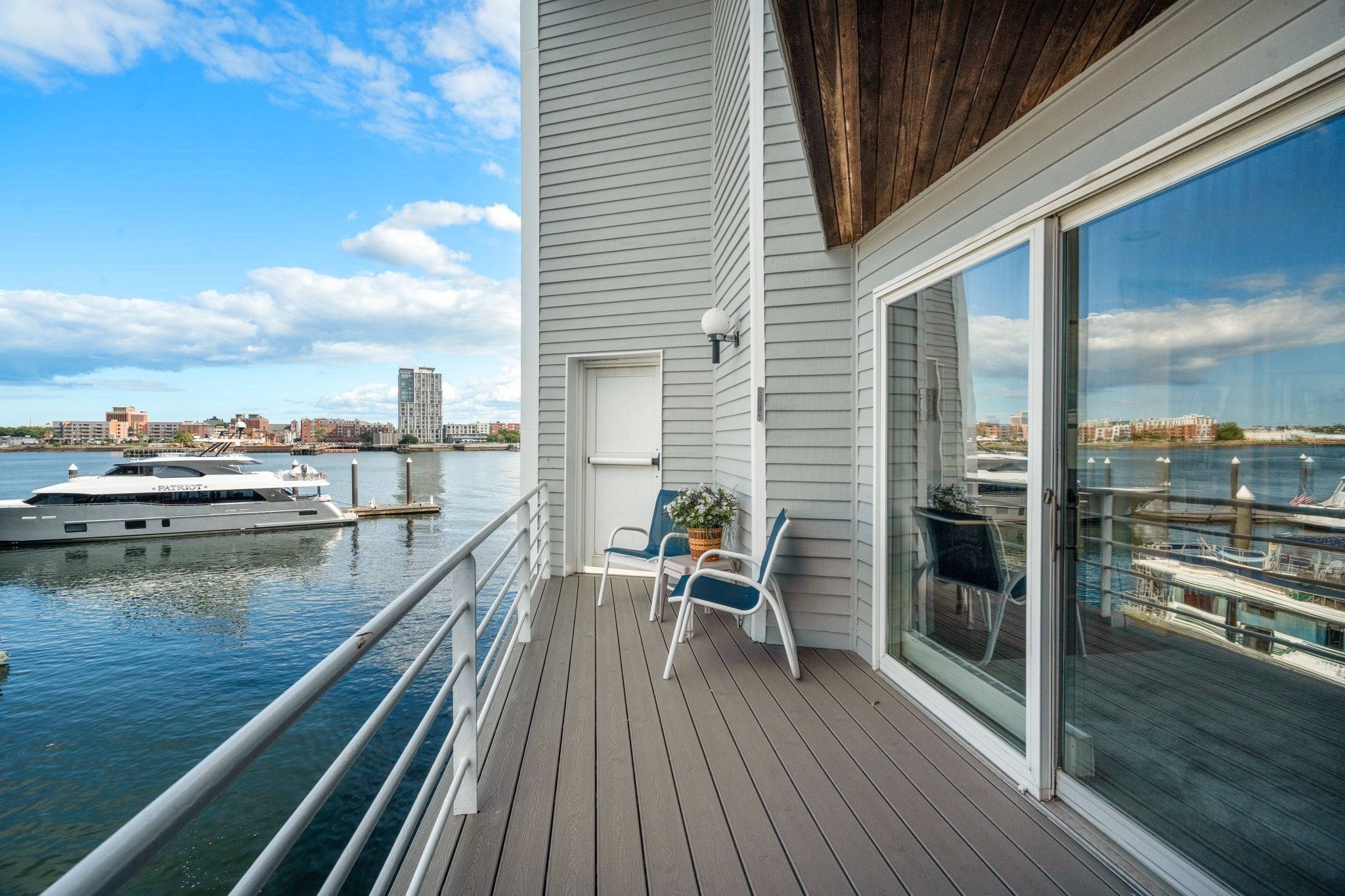 31 Constellation Wharf # 31