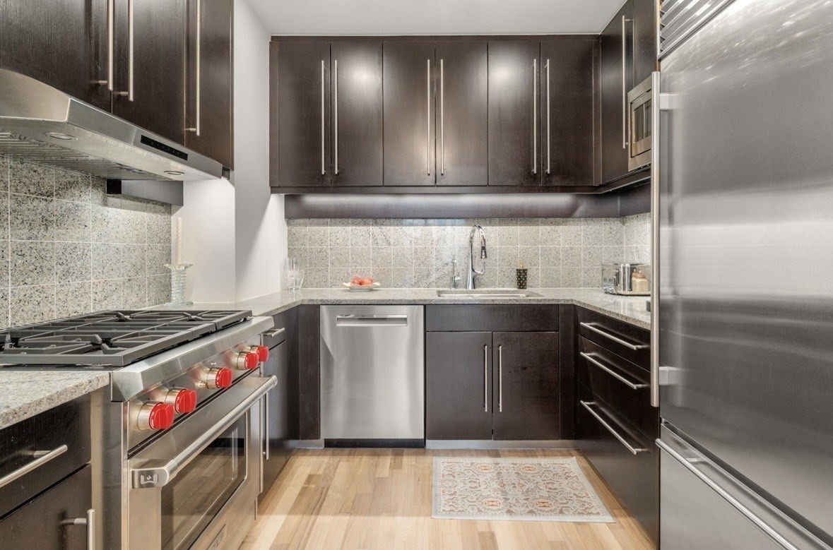 500 Atlantic Ave Unit: PH21C