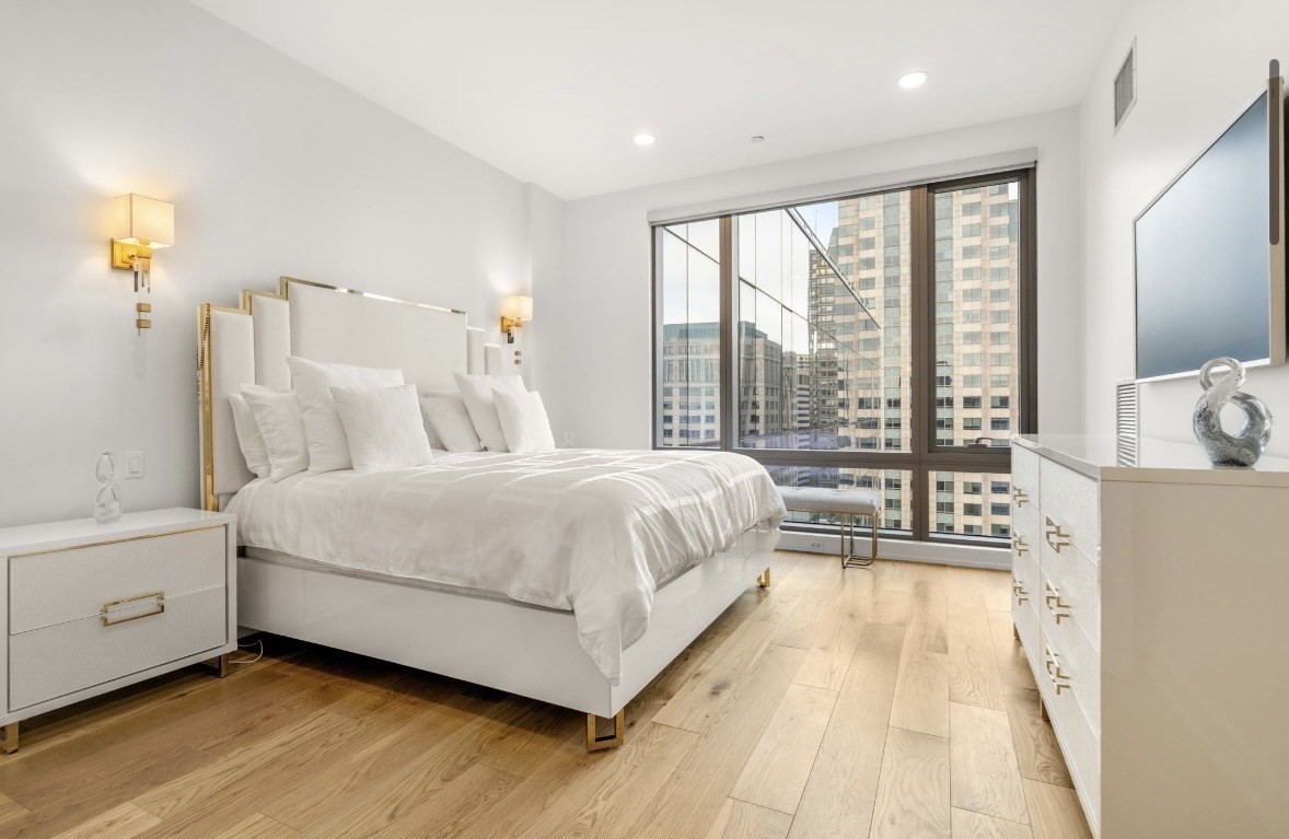 500 Atlantic Ave Unit: PH21C