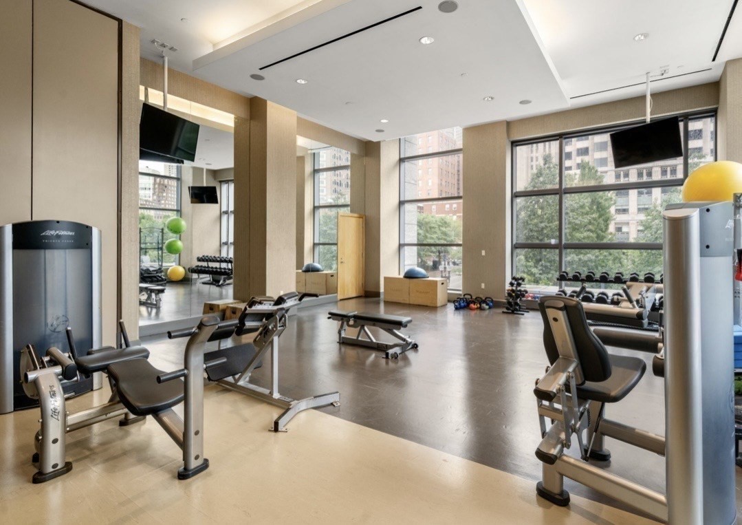 500 Atlantic Ave Unit: PH21C