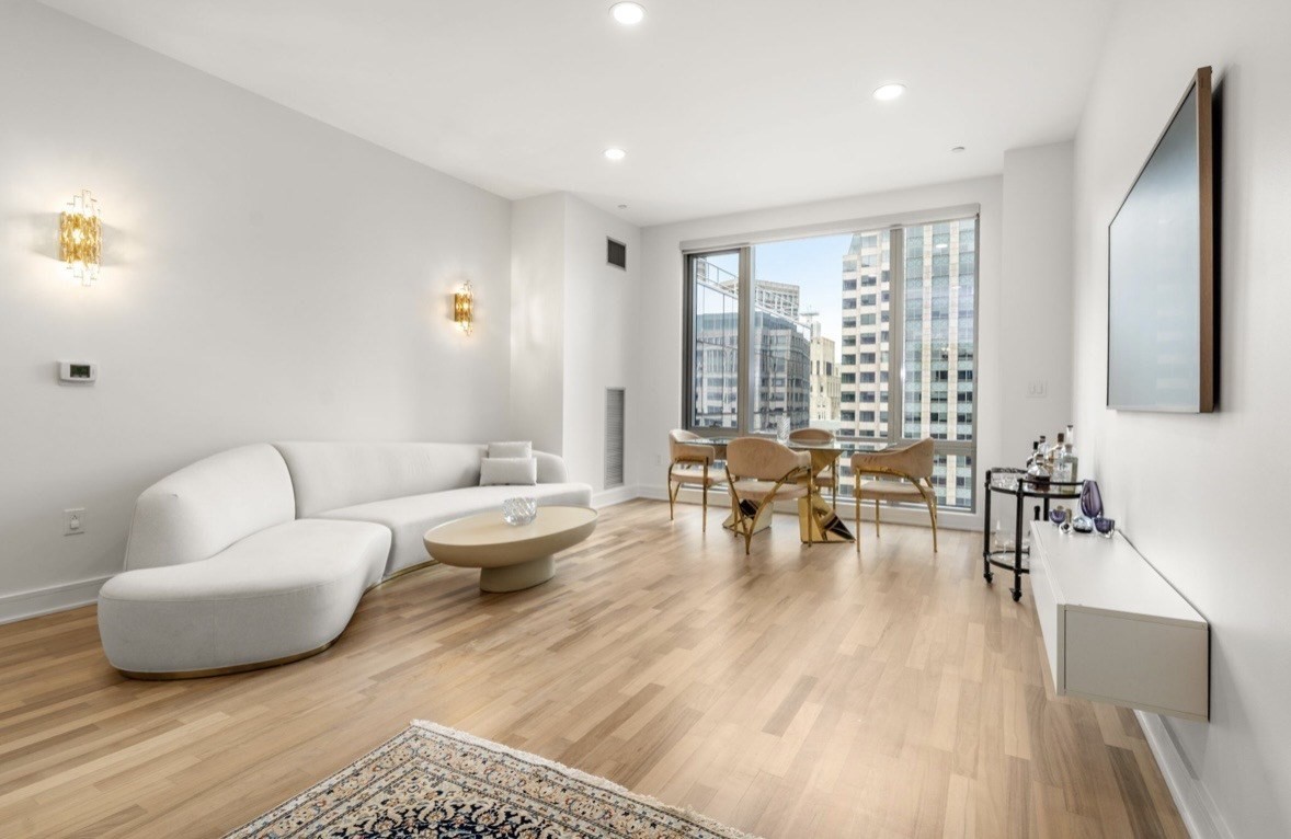 500 Atlantic Ave Unit: PH21C