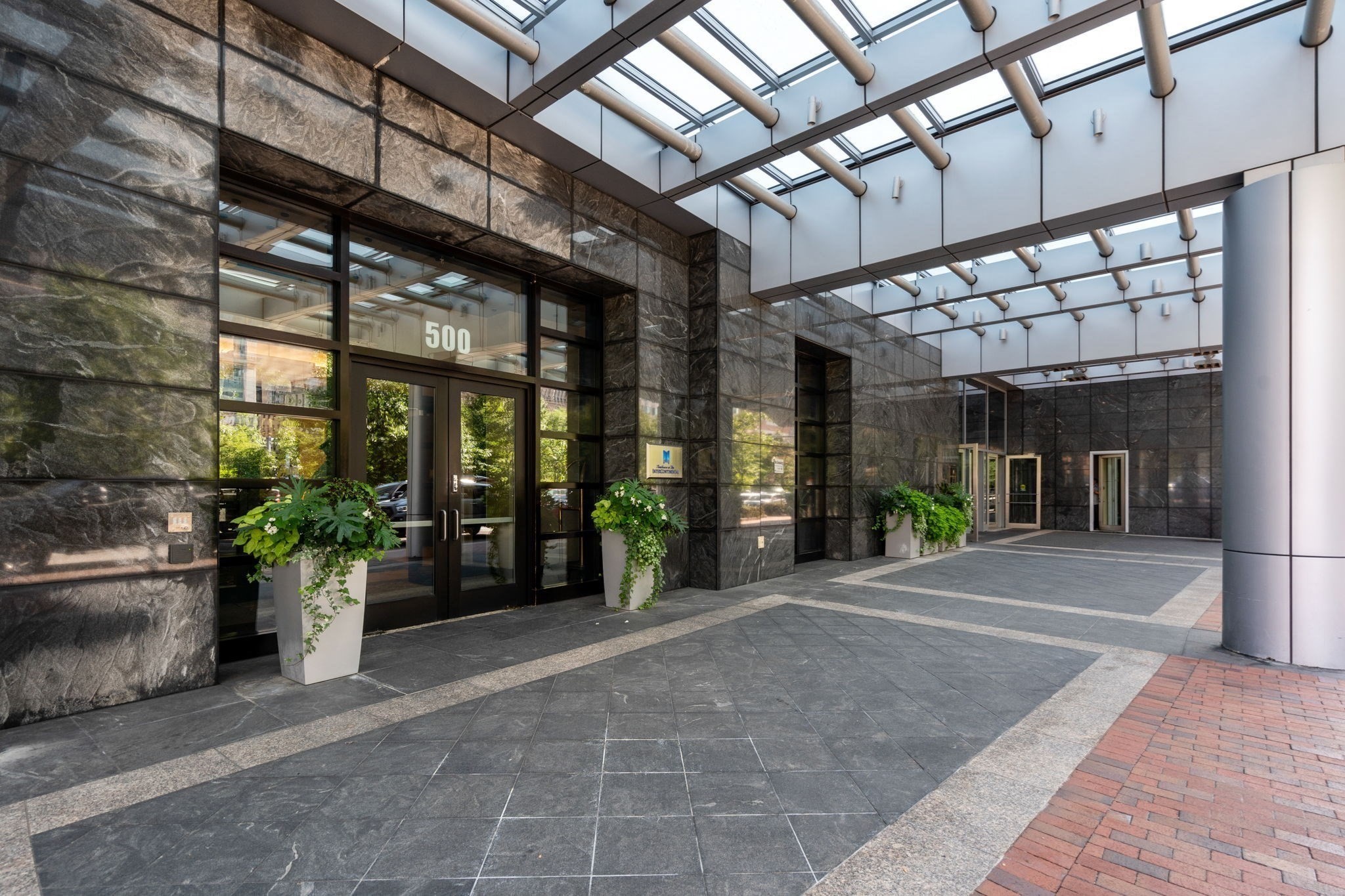 500 Atlantic Ave # 16M