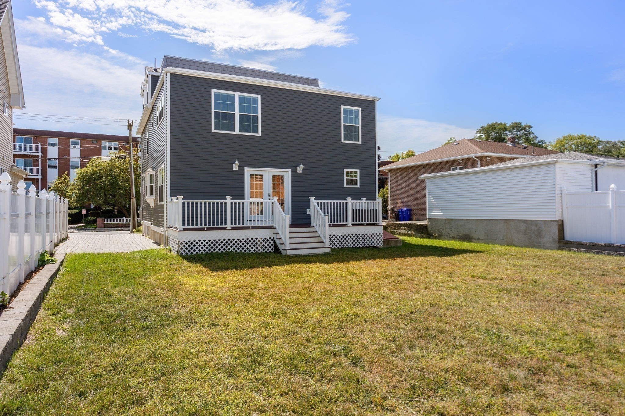 89 Devir St