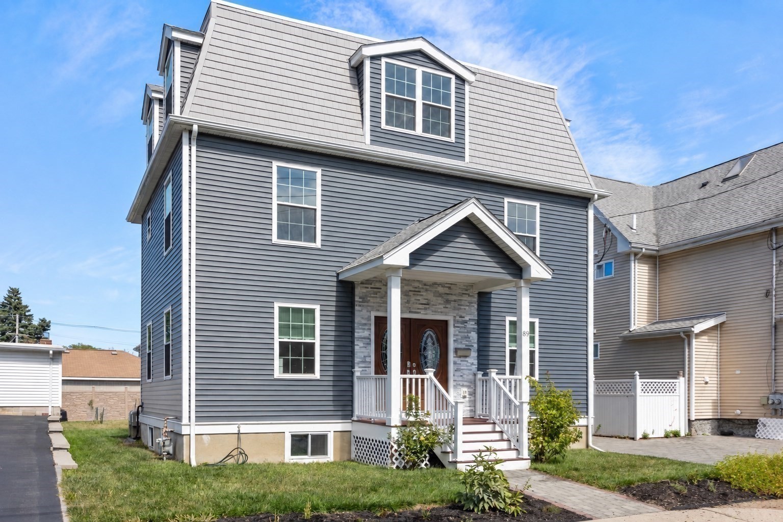 89 Devir St