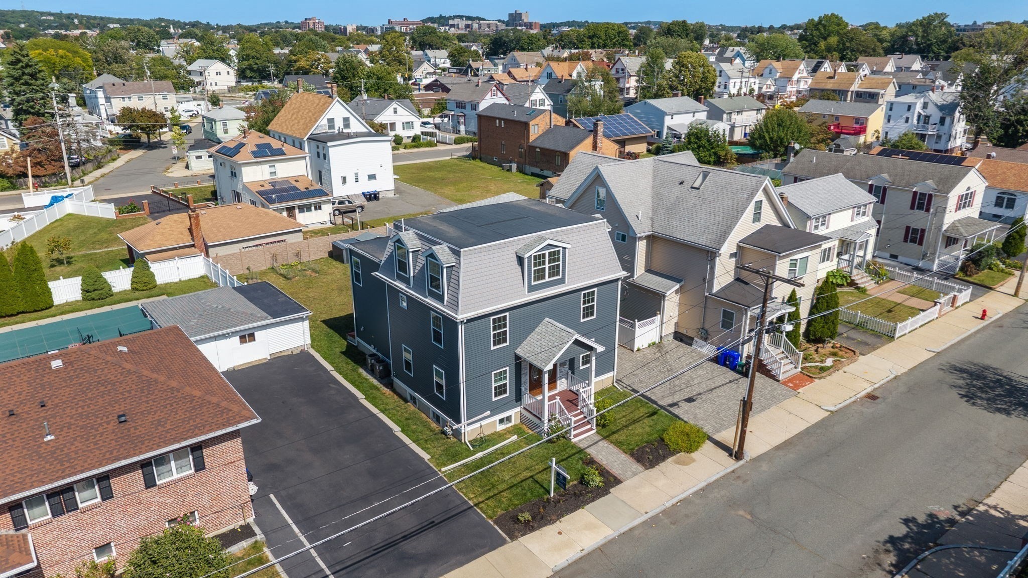 89 Devir St