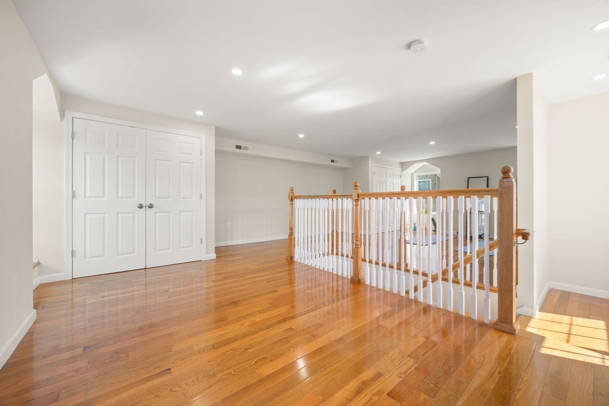 89 Devir St