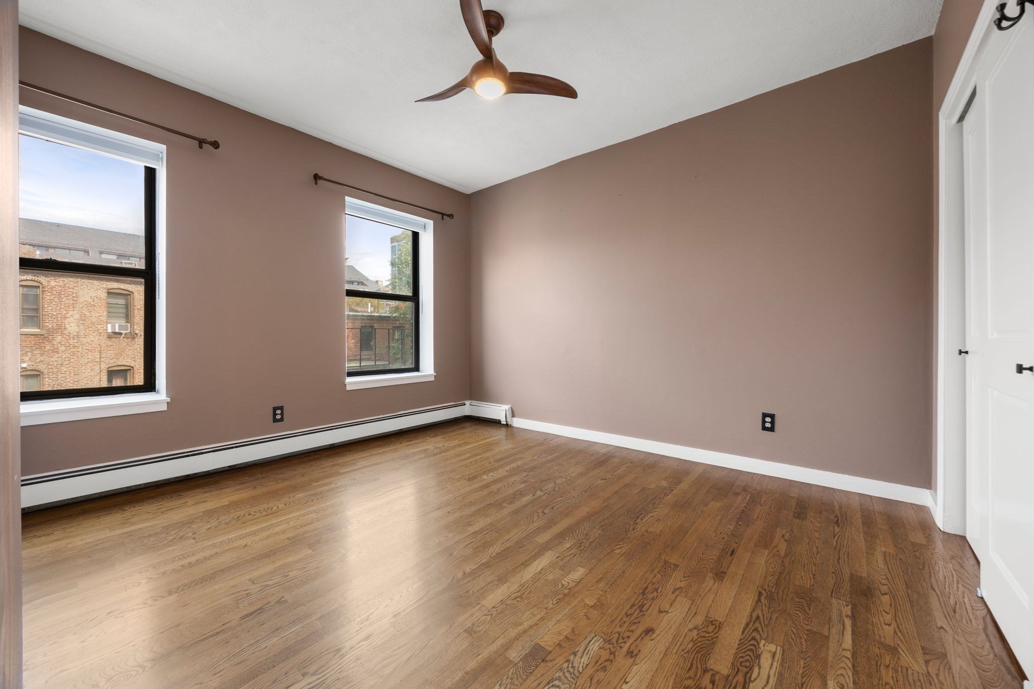 28 Worcester Square # 4