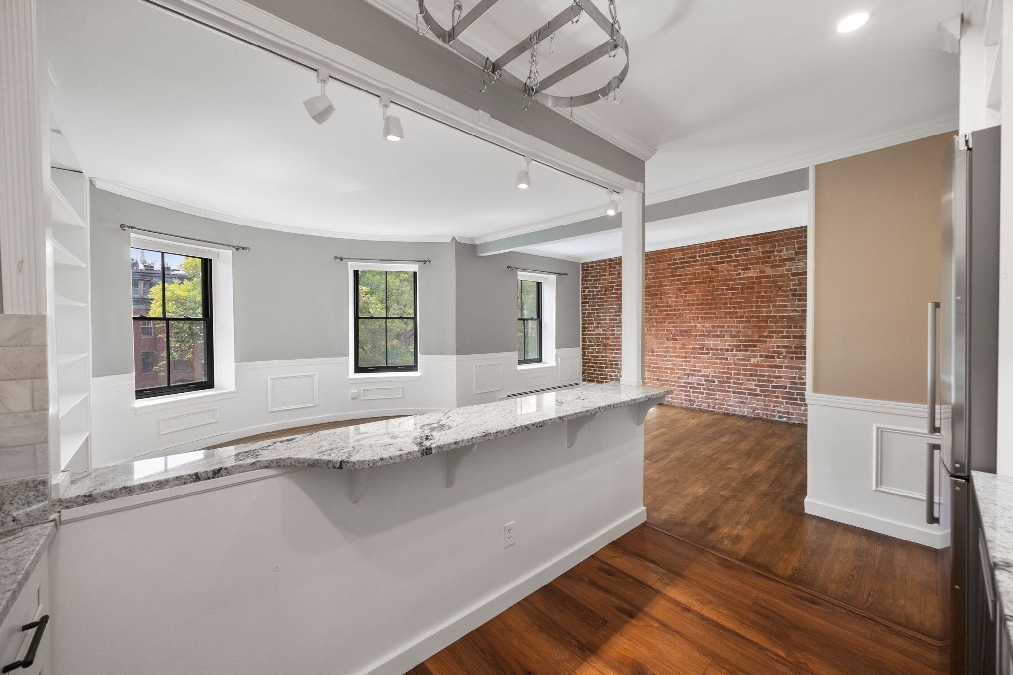 28 Worcester Square # 4
