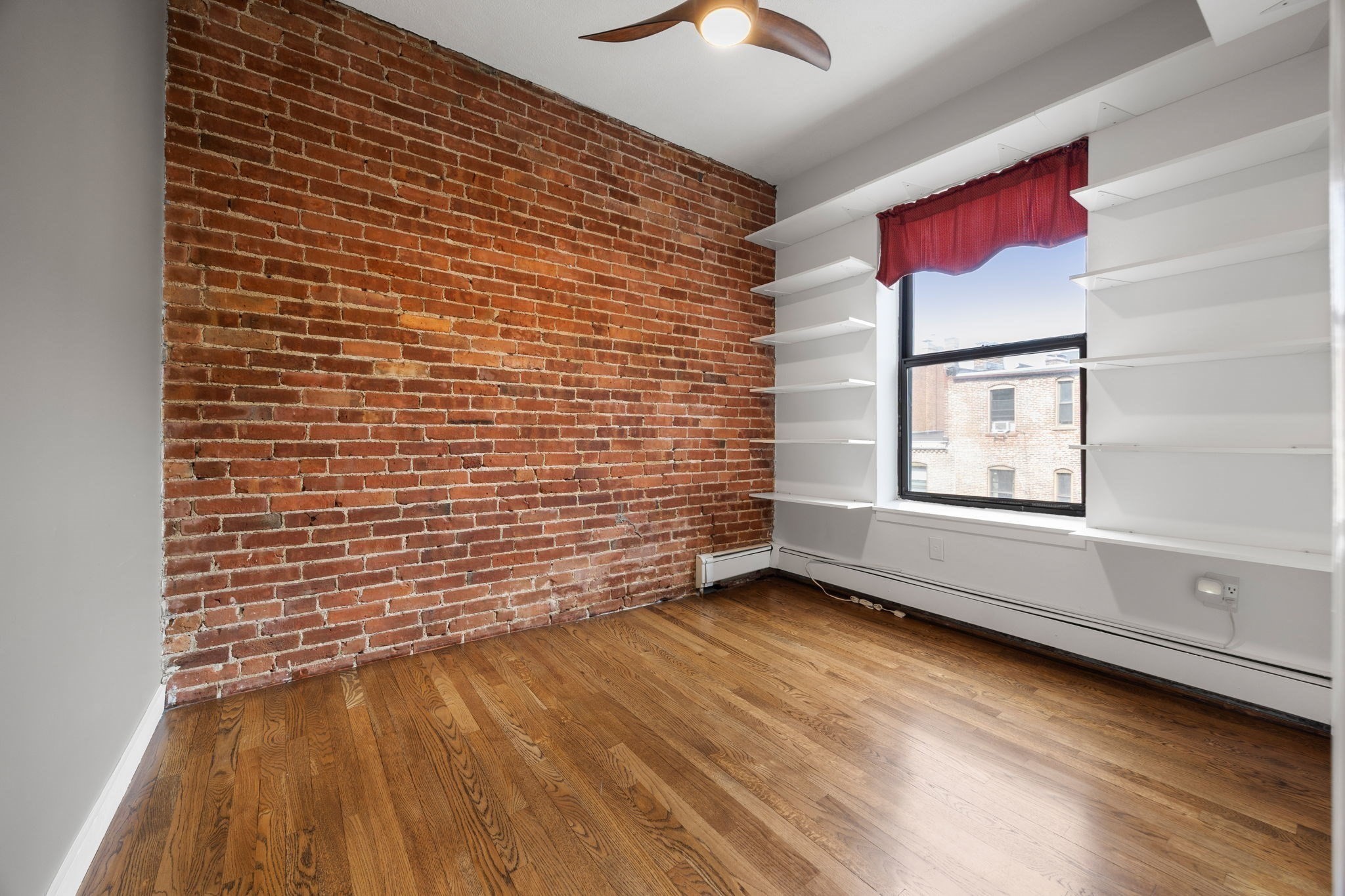 28 Worcester Square # 4
