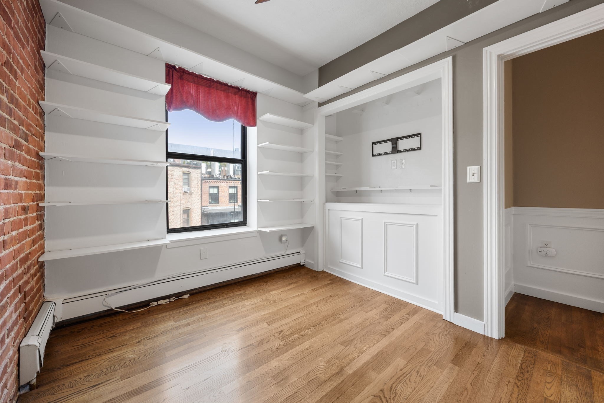 28 Worcester Square # 4