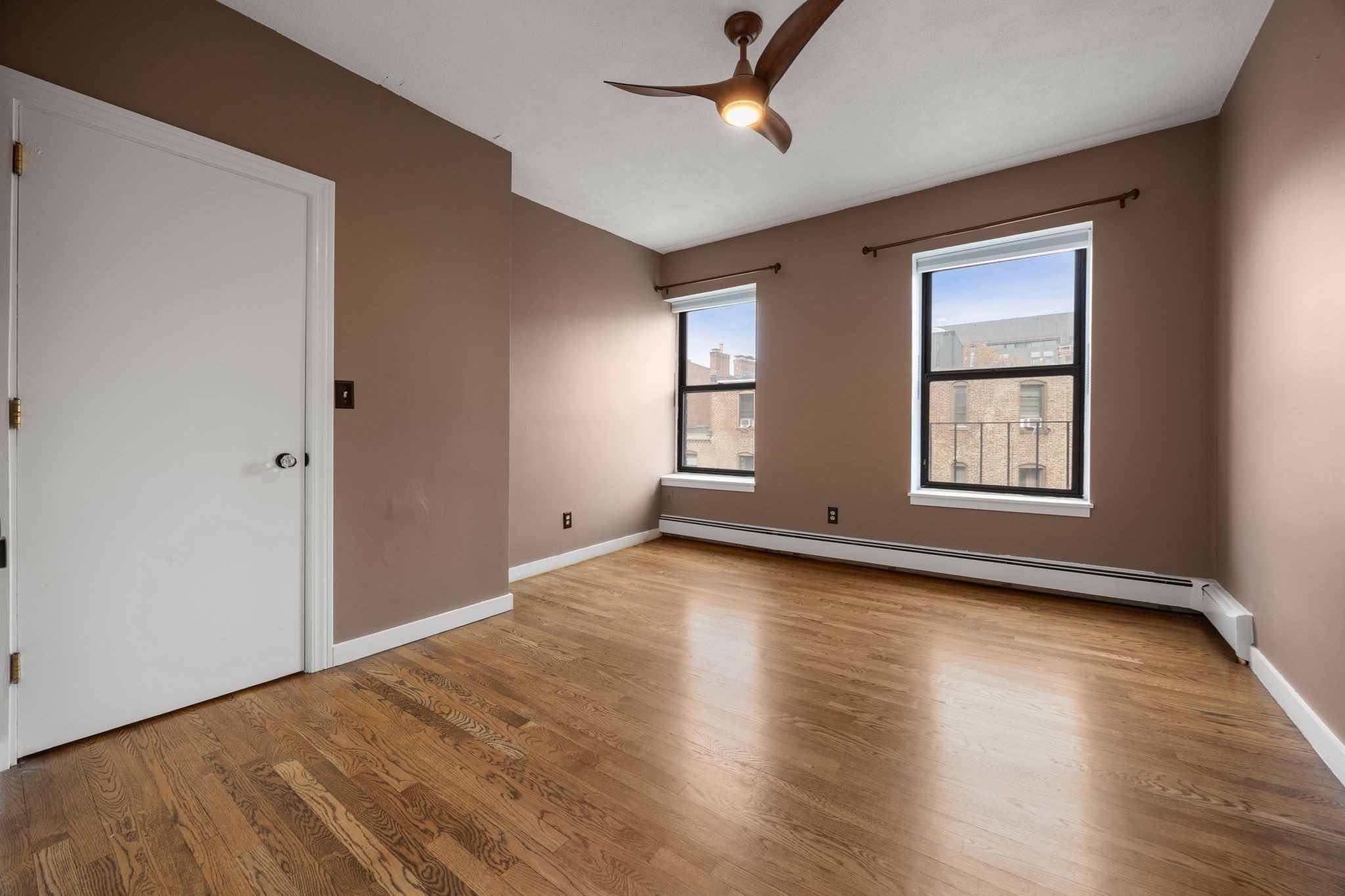 28 Worcester Square # 4