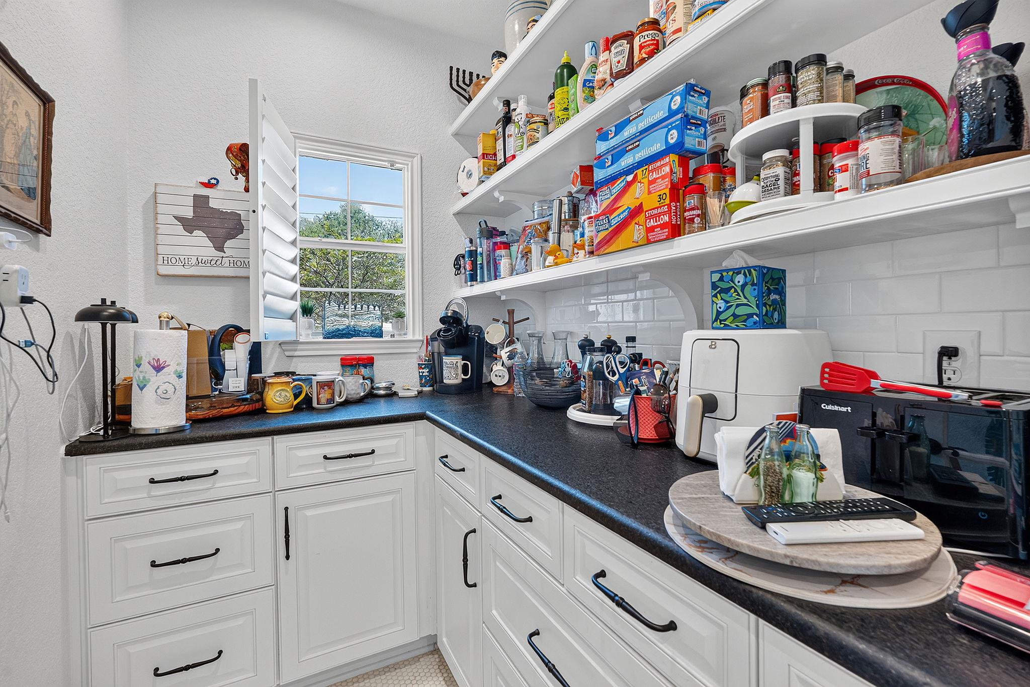 262 E Ridgewood RD