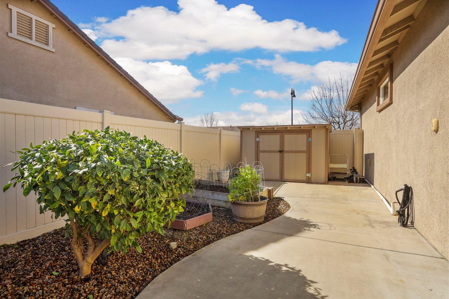 2704 Bellchase Drive