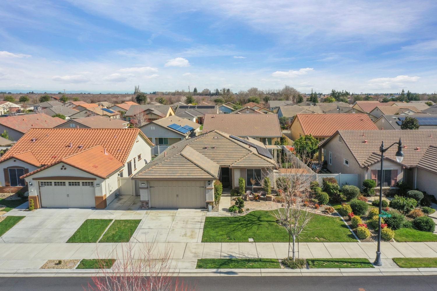 2704 Bellchase Drive