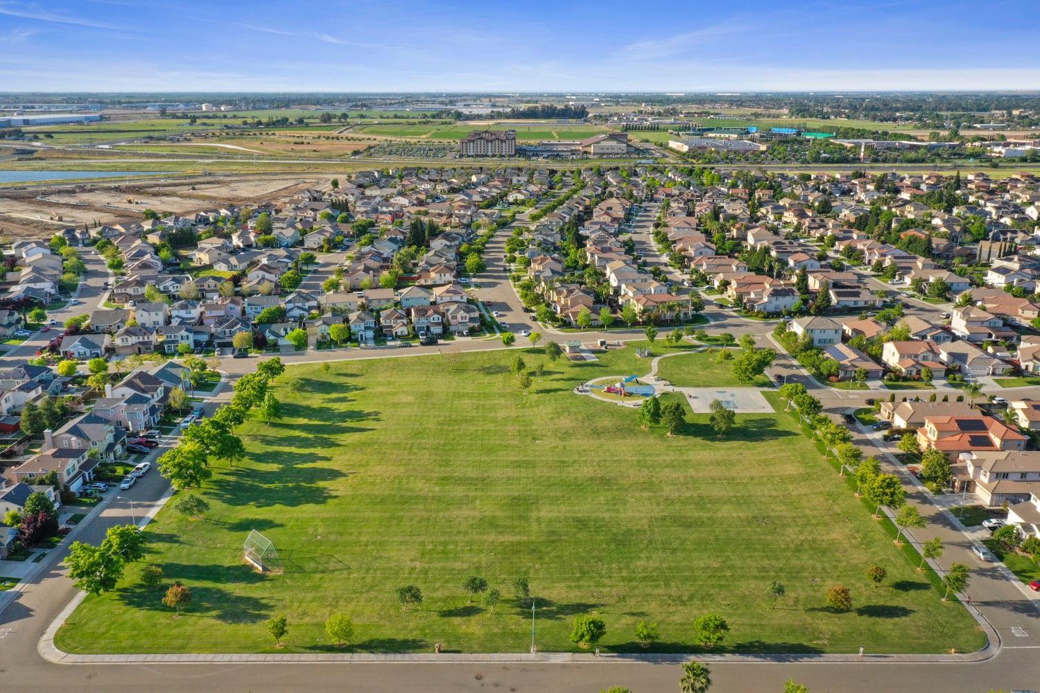 2570 Ancestry Street