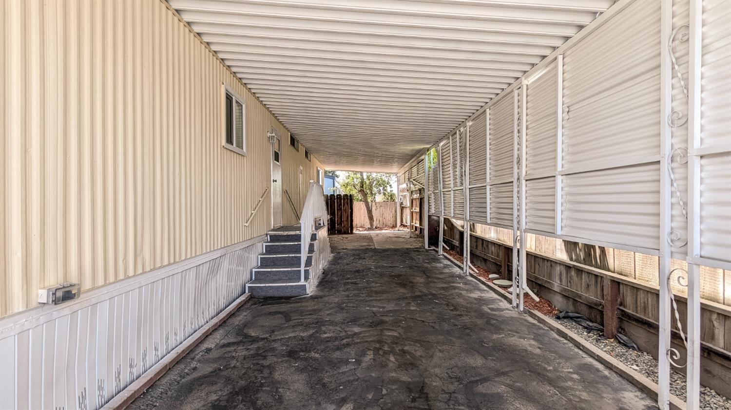 1830 E Yosemite Avenue 137