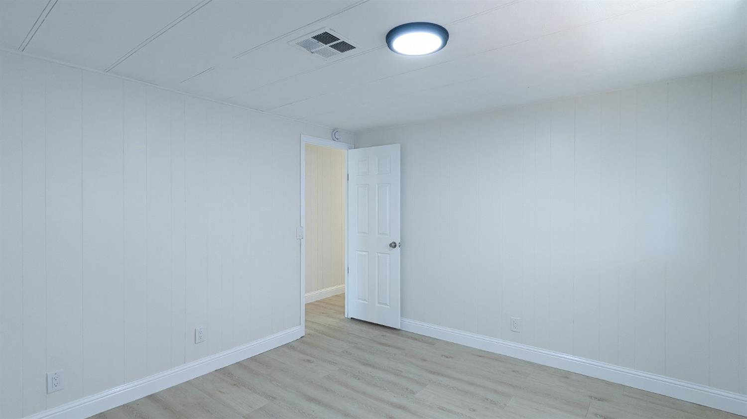 1830 E Yosemite Avenue 137