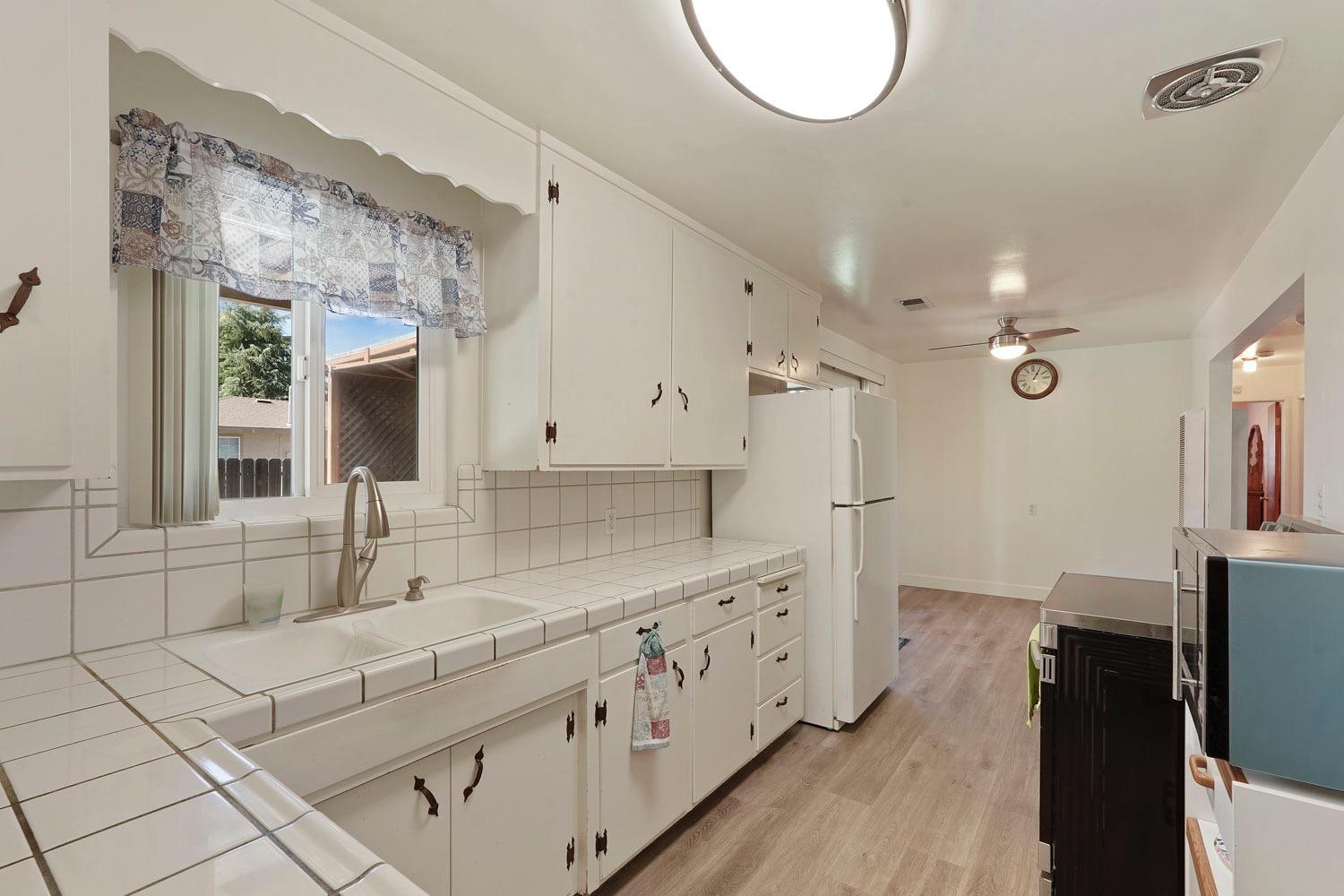 20915 Oleander Avenue