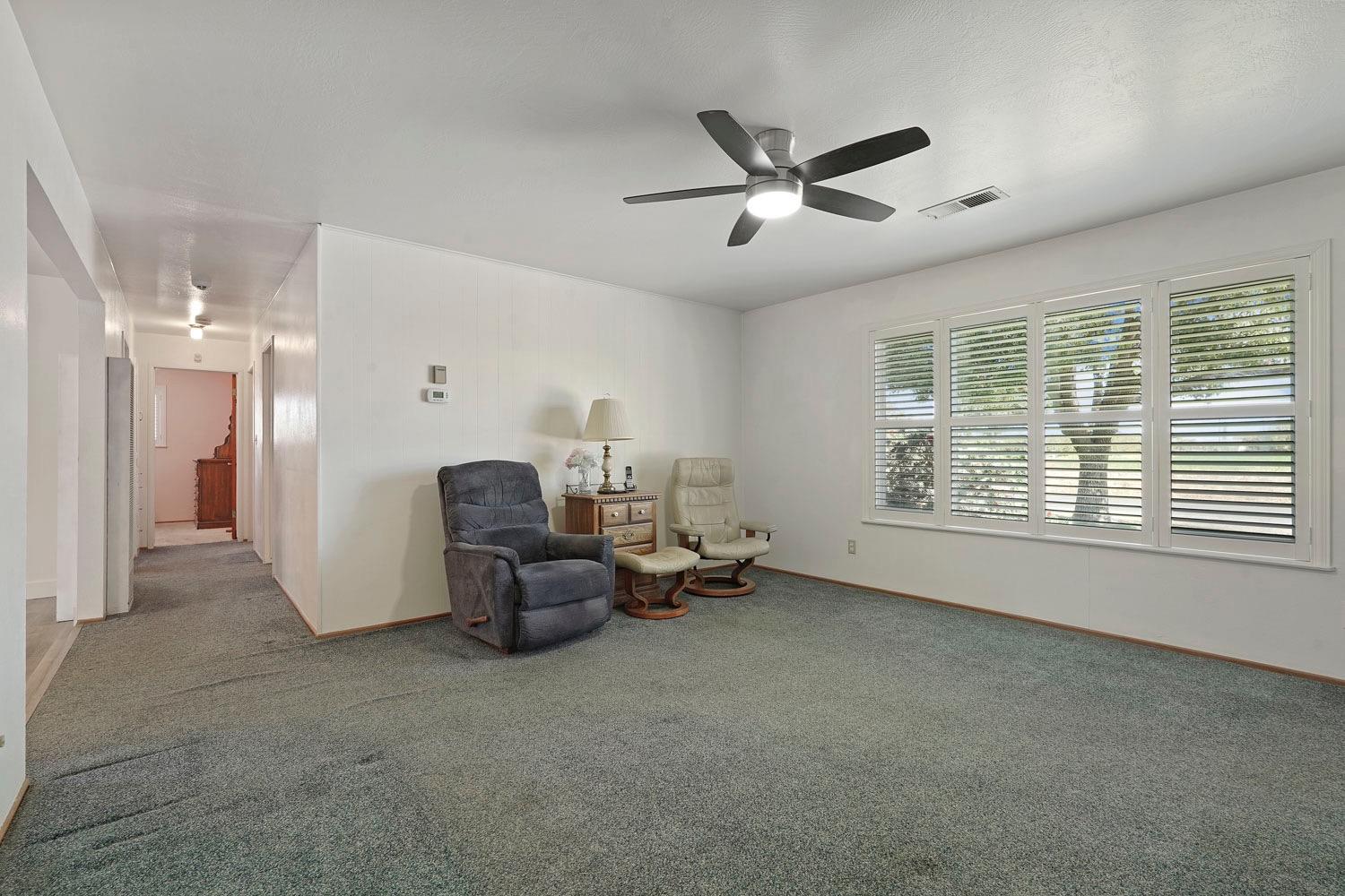 20915 Oleander Avenue