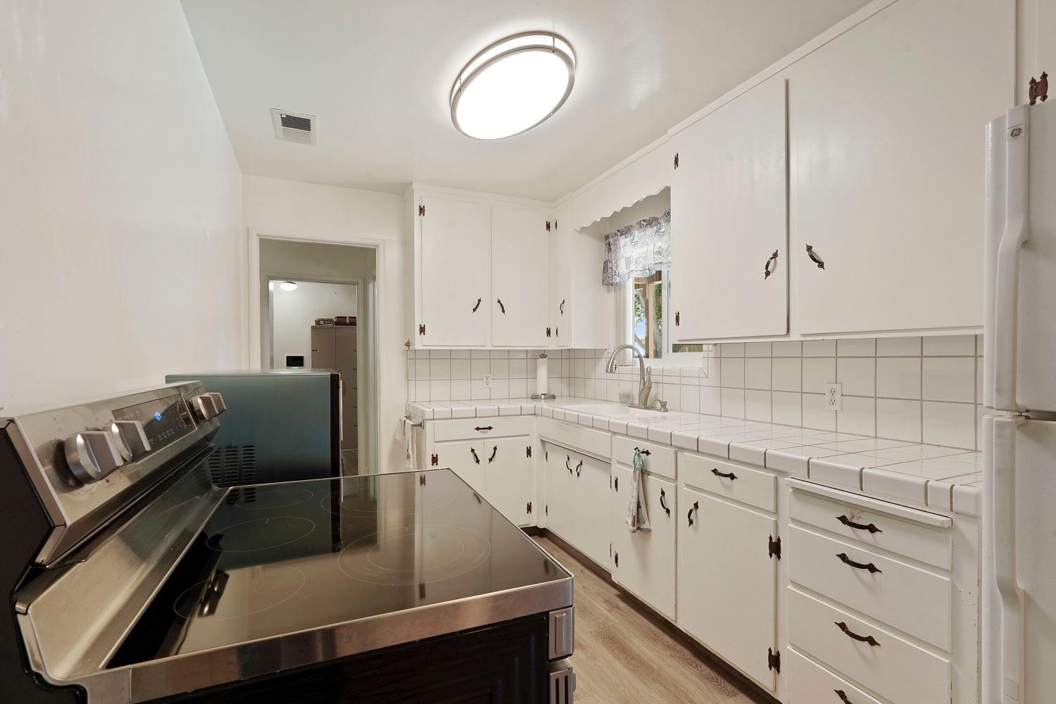 20915 Oleander Avenue