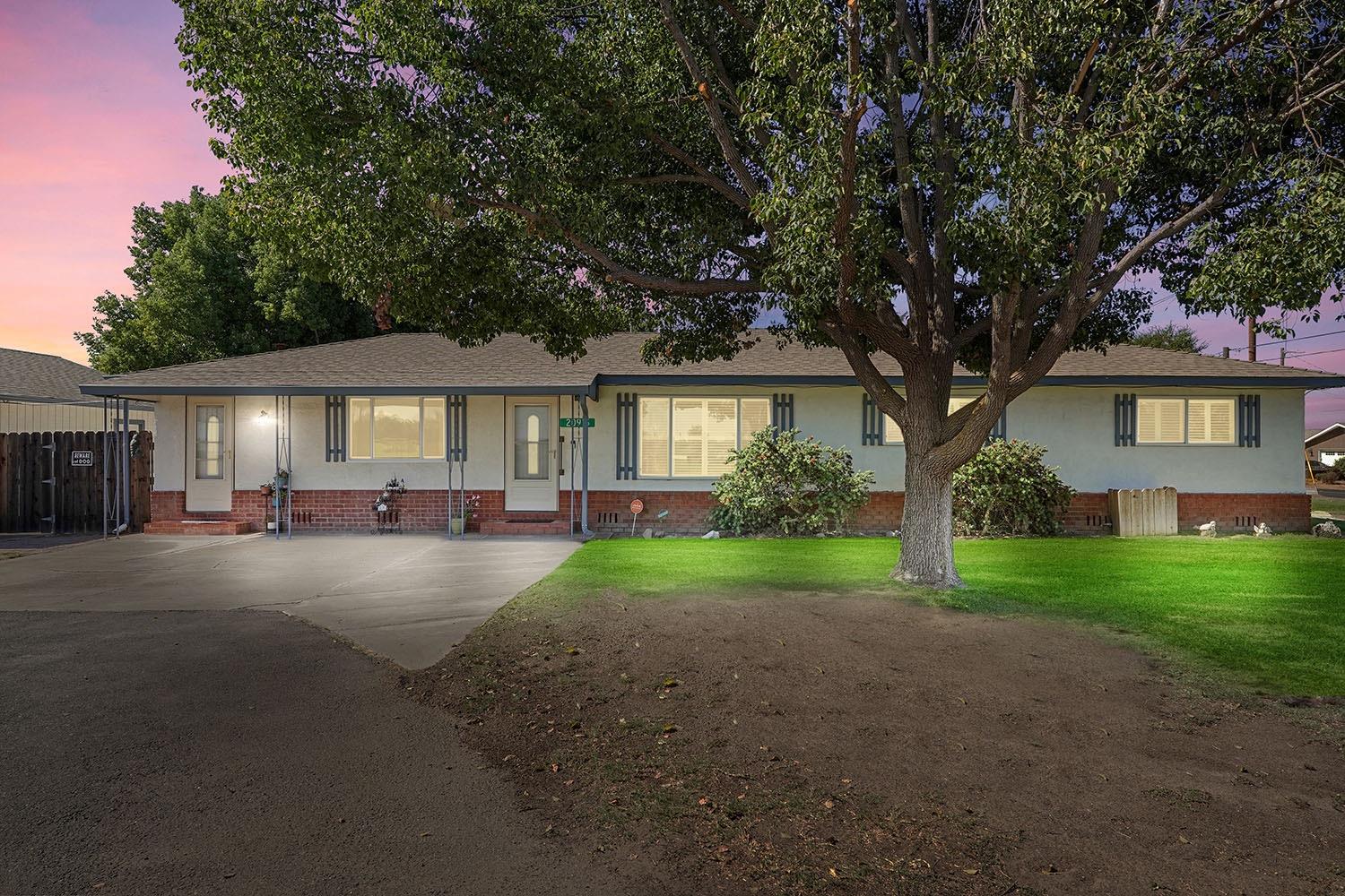 20915 Oleander Avenue