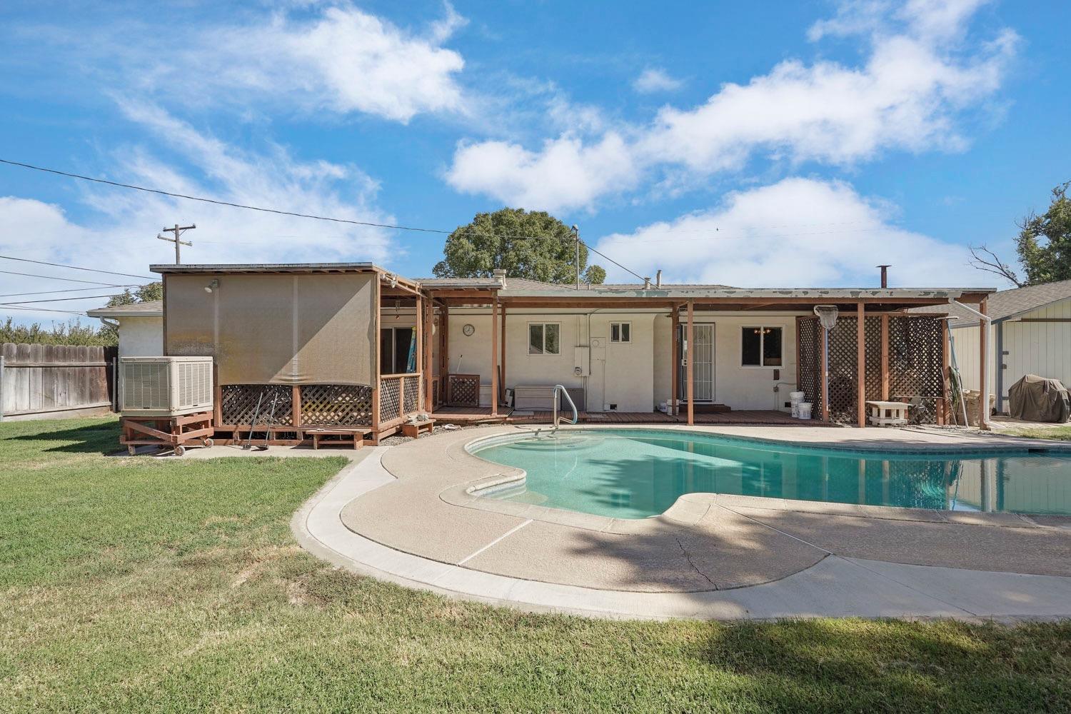 20915 Oleander Avenue