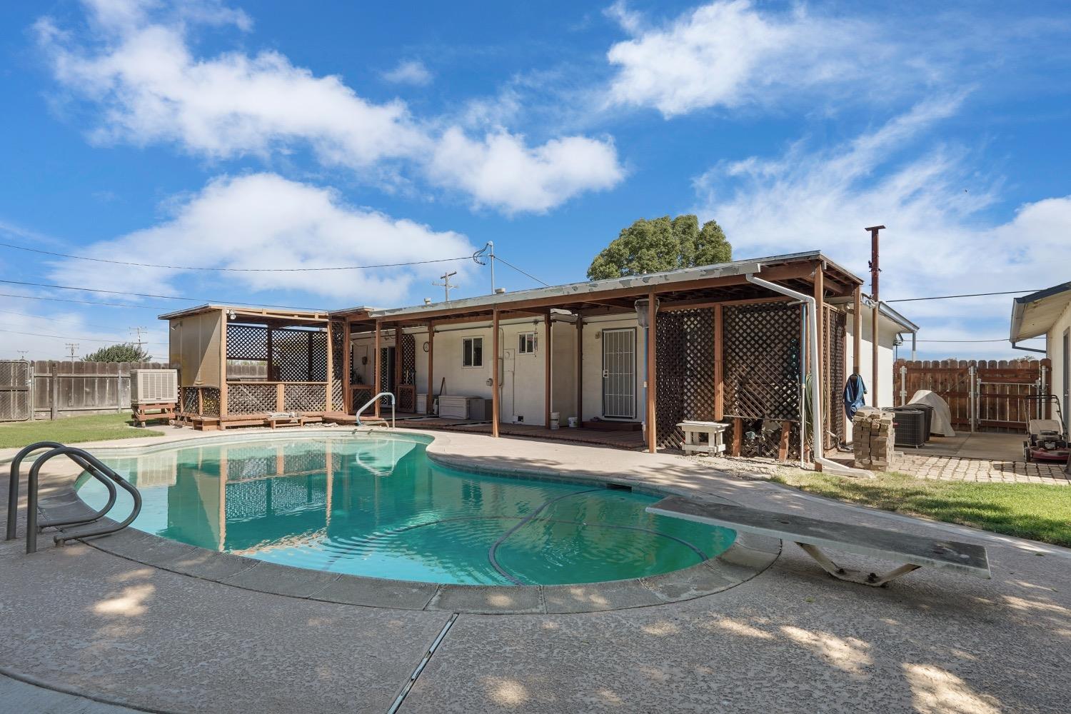 20915 Oleander Avenue