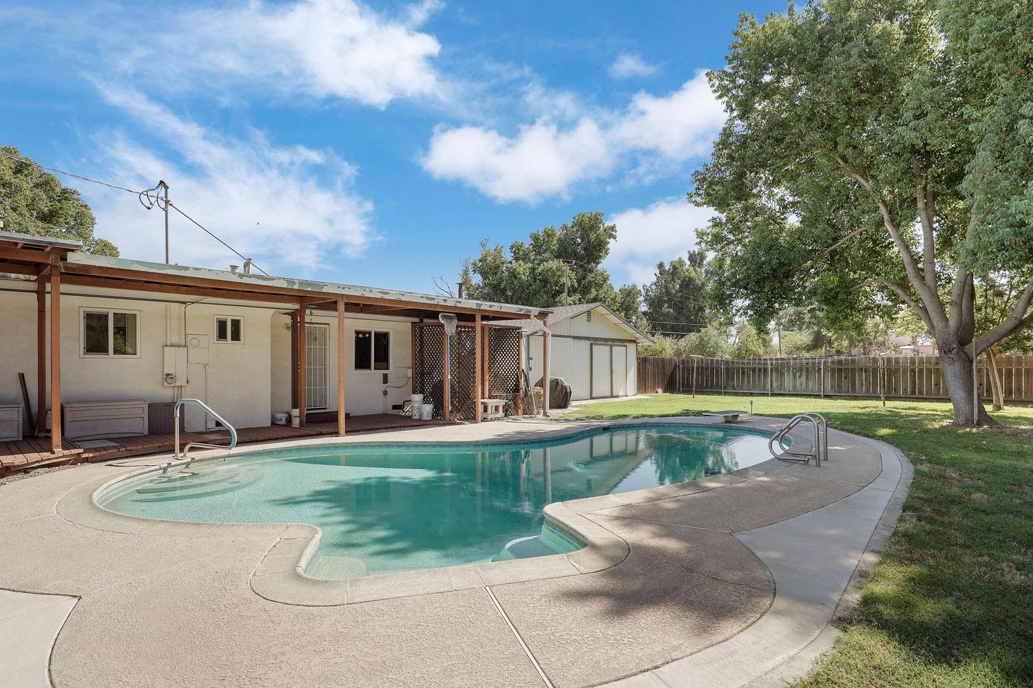 20915 Oleander Avenue