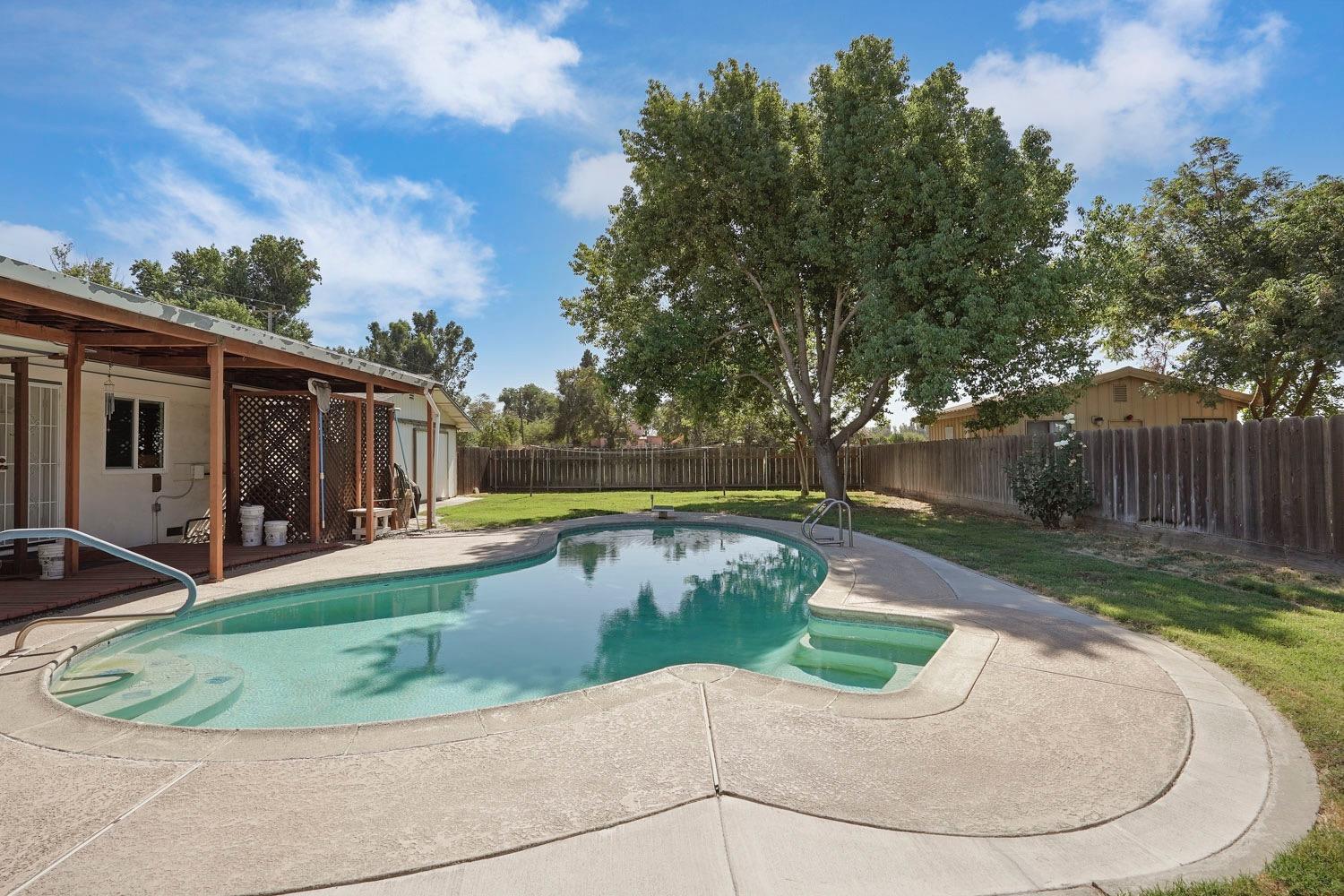 20915 Oleander Avenue