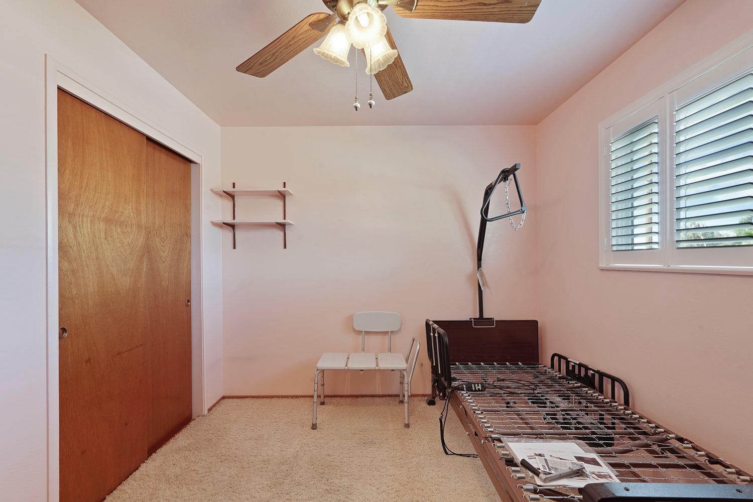 20915 Oleander Avenue