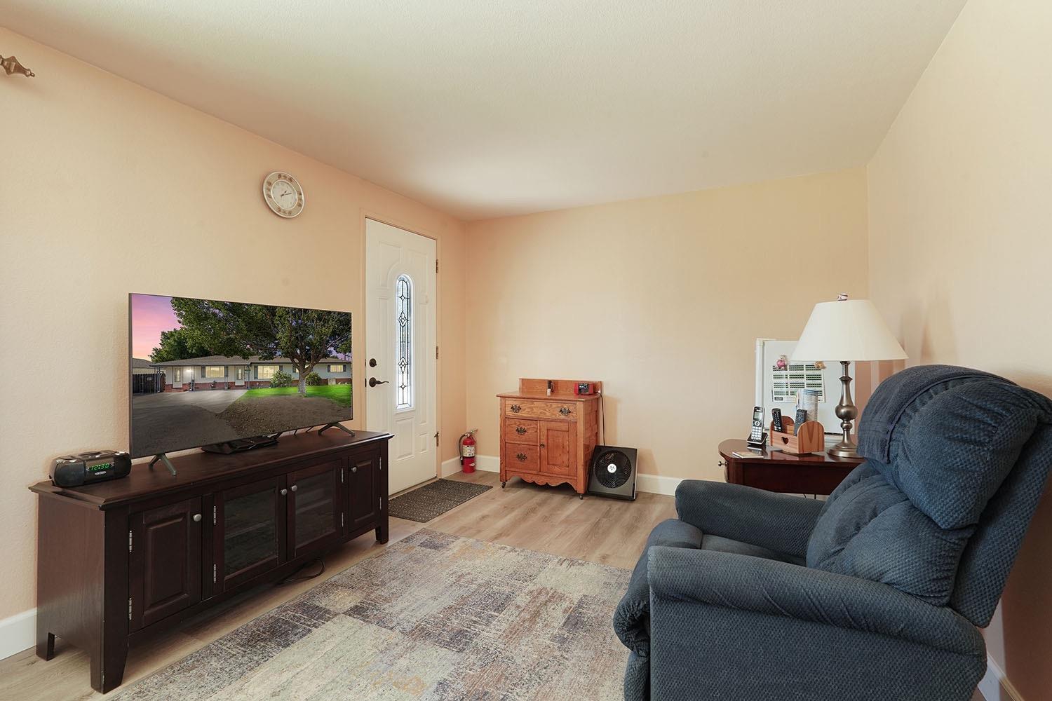 20915 Oleander Avenue