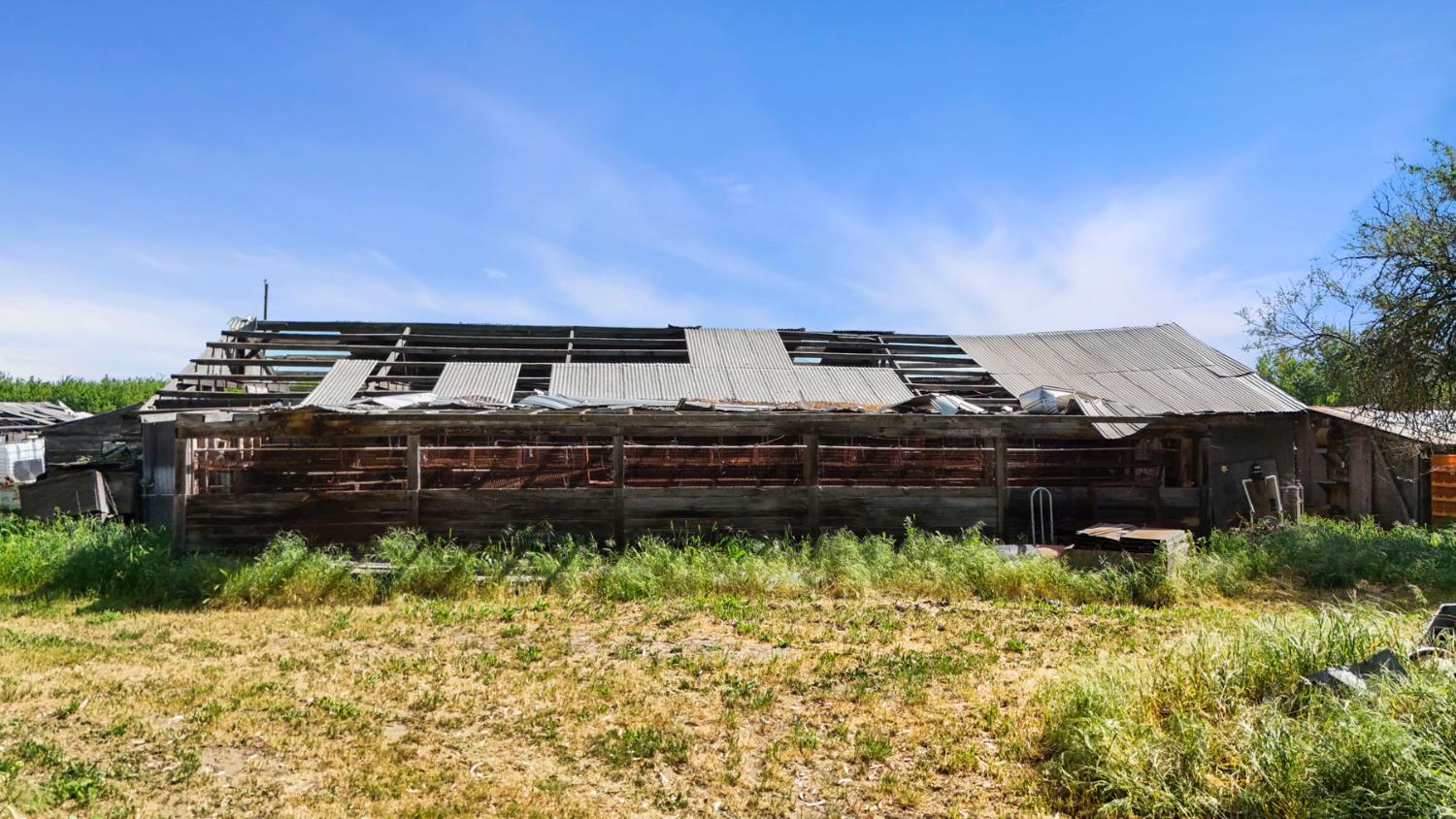 21398 Oleander Avenue