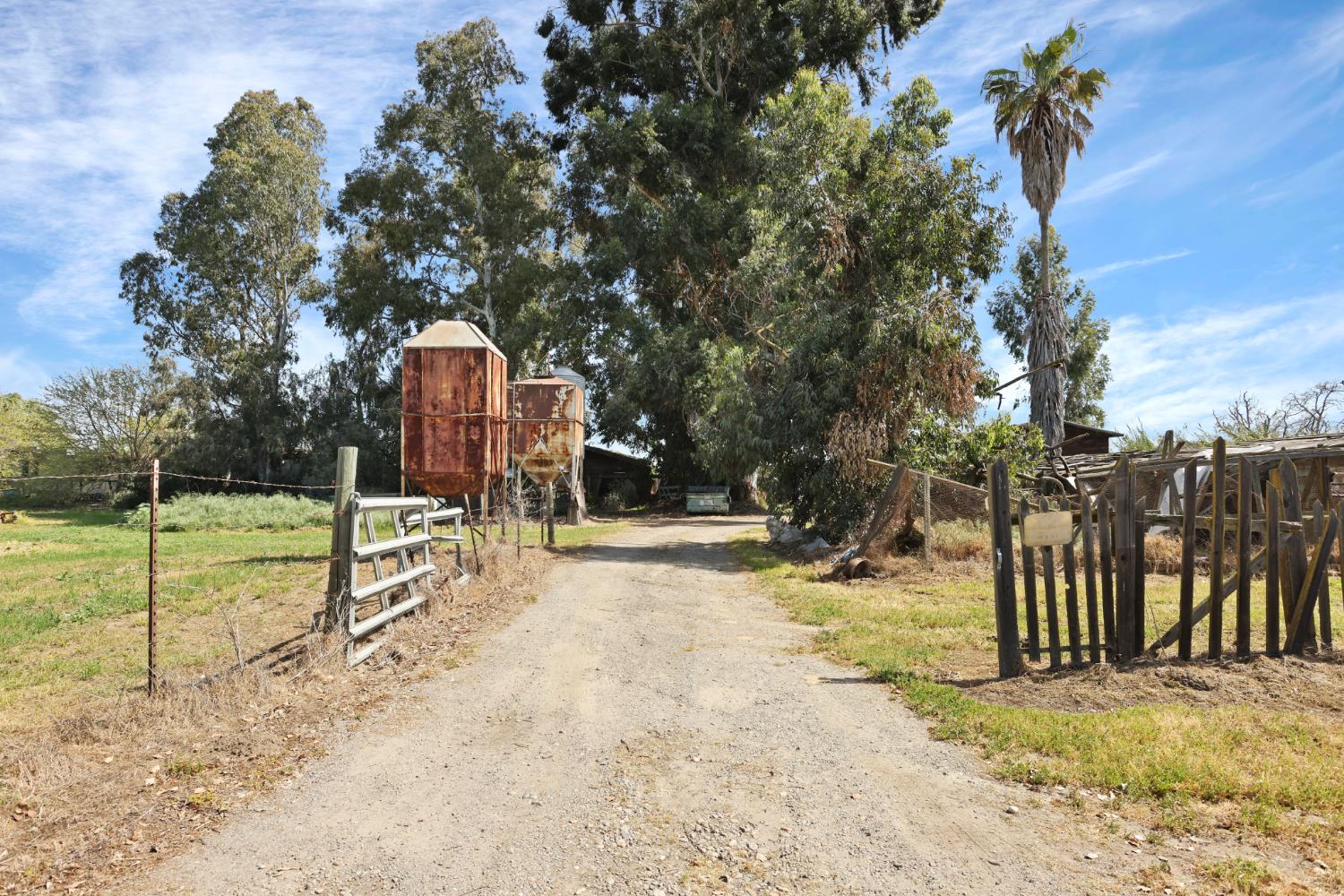 21398 Oleander Avenue