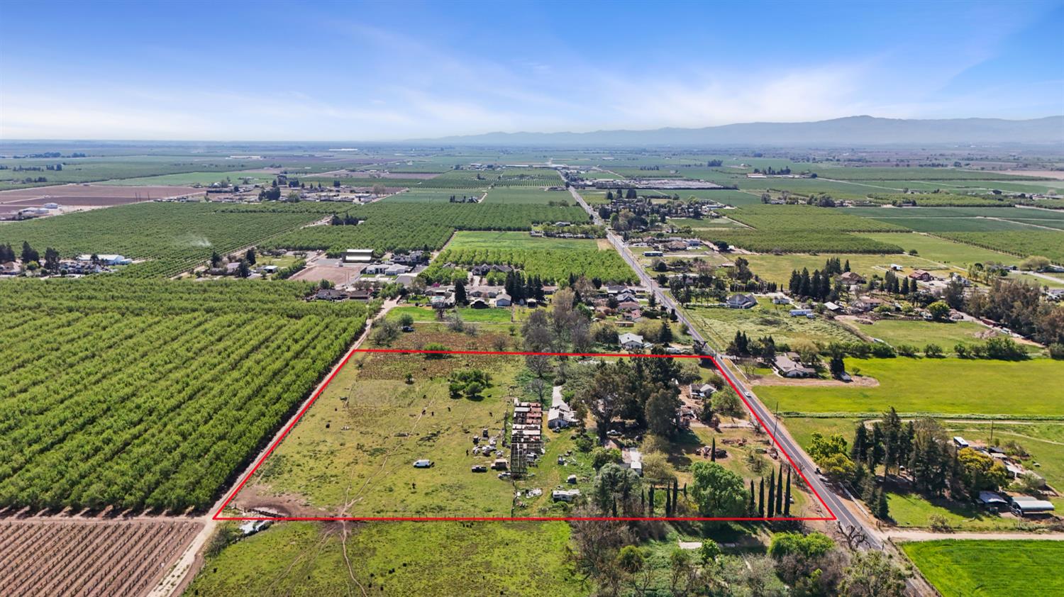 21398 Oleander Avenue