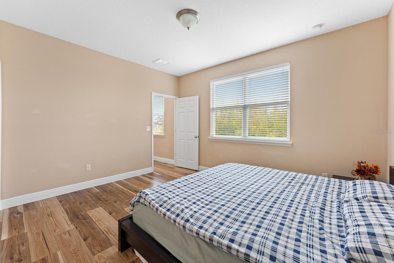 14775 GOLDEN SUNBURST AVE