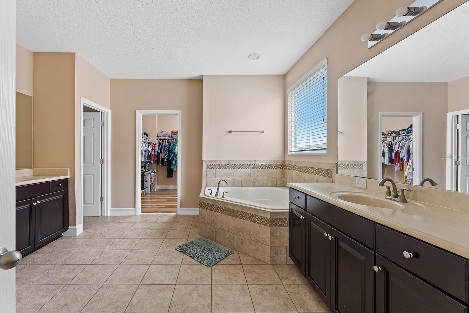 14775 GOLDEN SUNBURST AVE