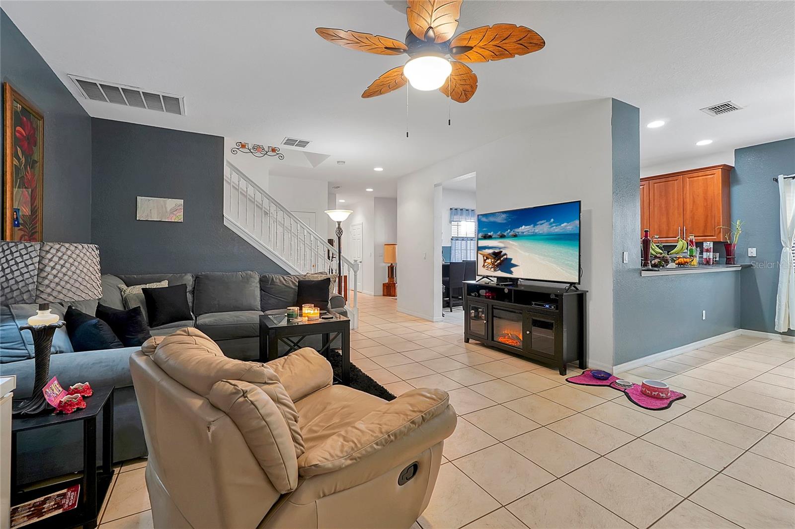 1378 PACIFIC RD