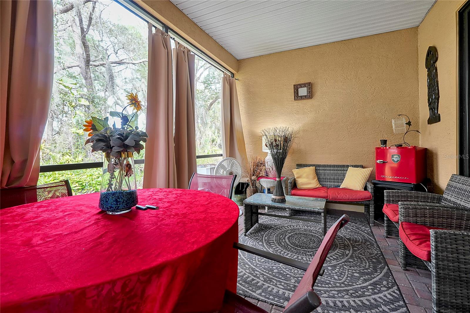 1378 PACIFIC RD