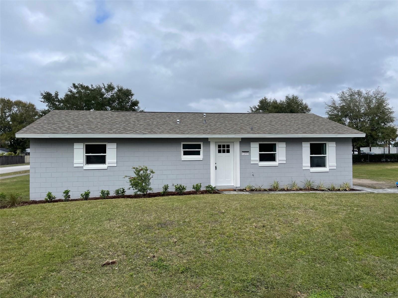 1203 EDGEWAY DR