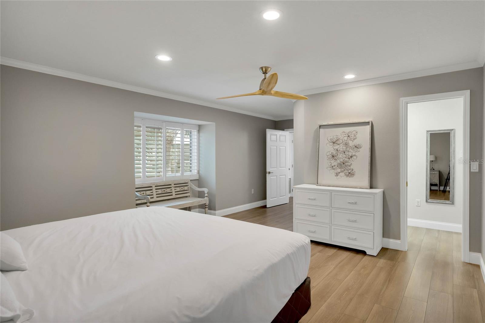 6212 MASTERS BLVD #301