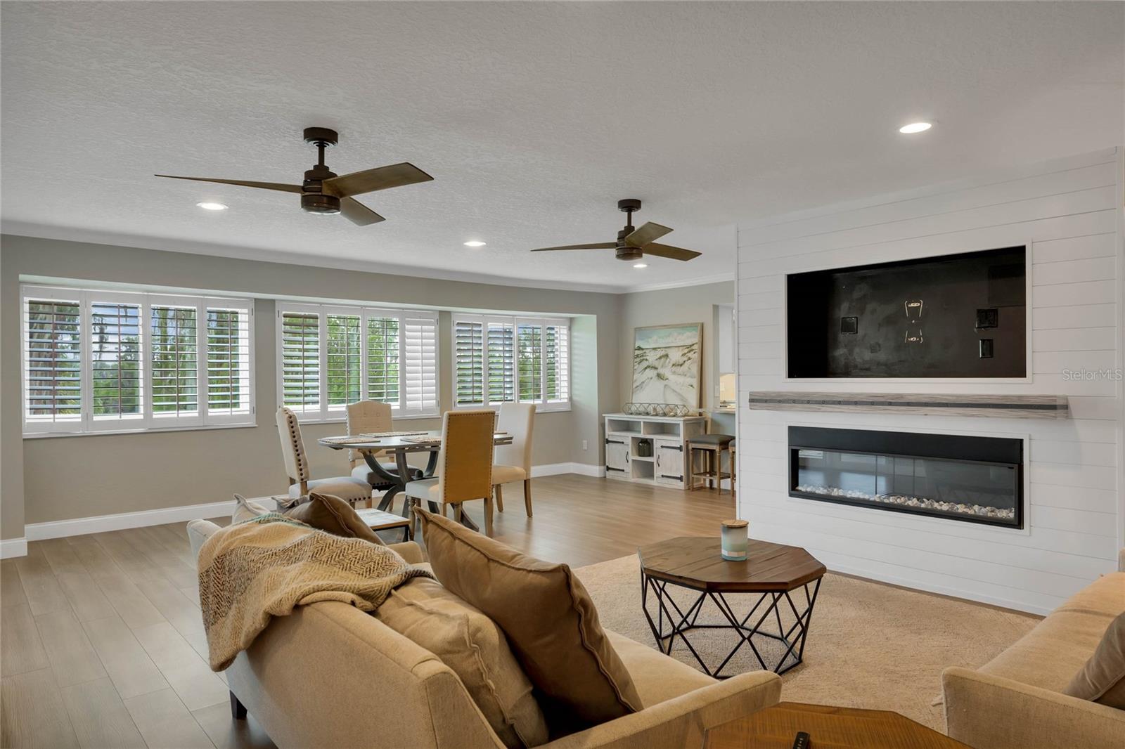 6212 MASTERS BLVD #301