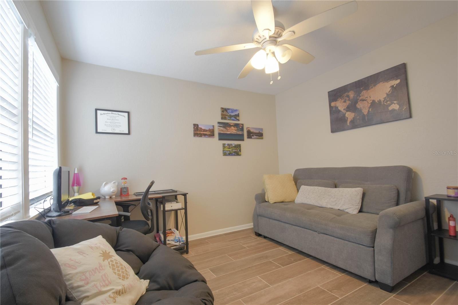 200 HUMMINGBIRD LN