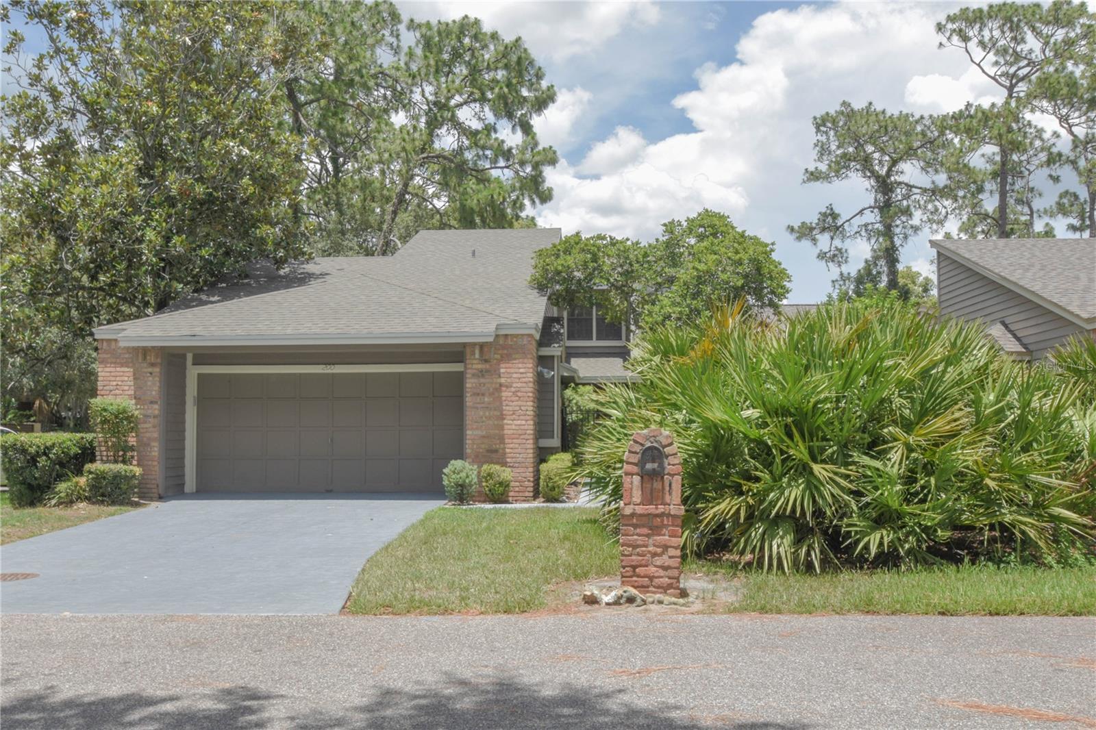 200 HUMMINGBIRD LN