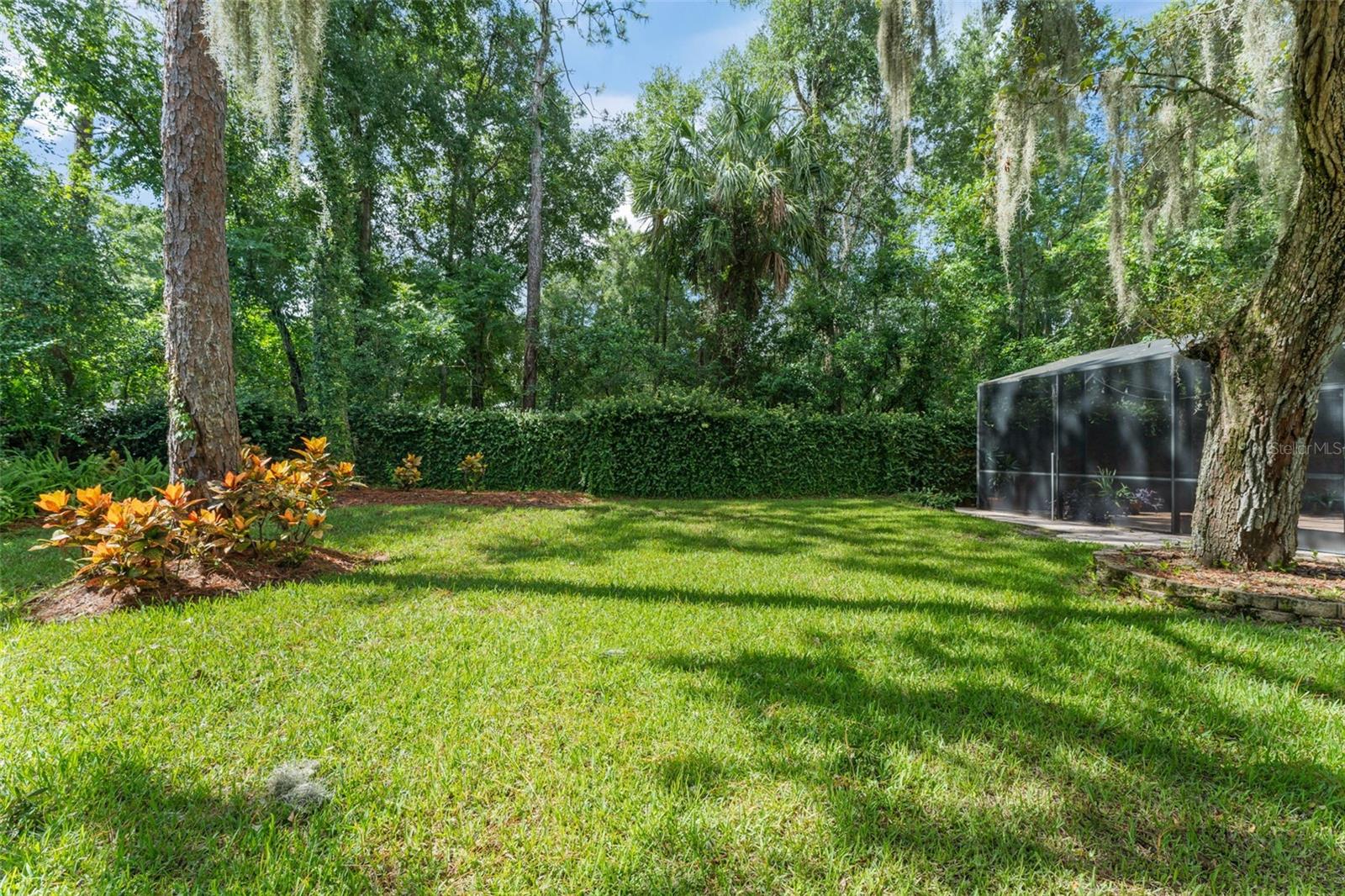 942 DEERWOOD LOOP