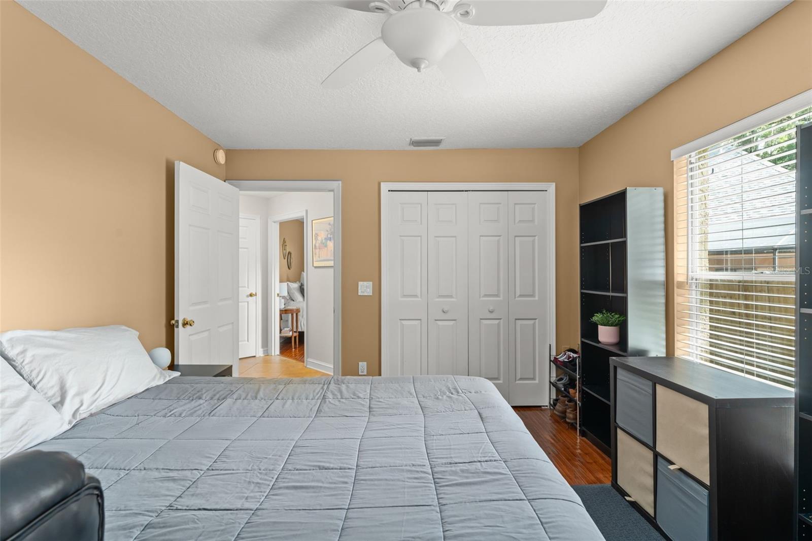 942 DEERWOOD LOOP