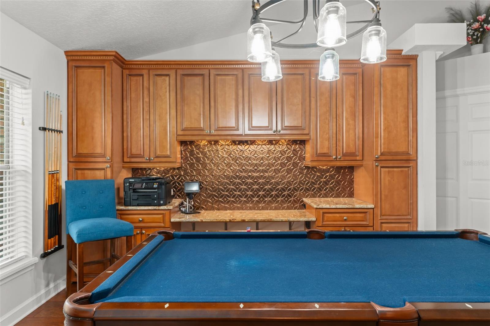 942 DEERWOOD LOOP