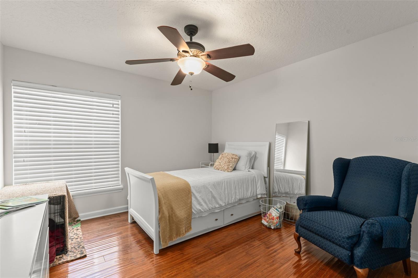 942 DEERWOOD LOOP