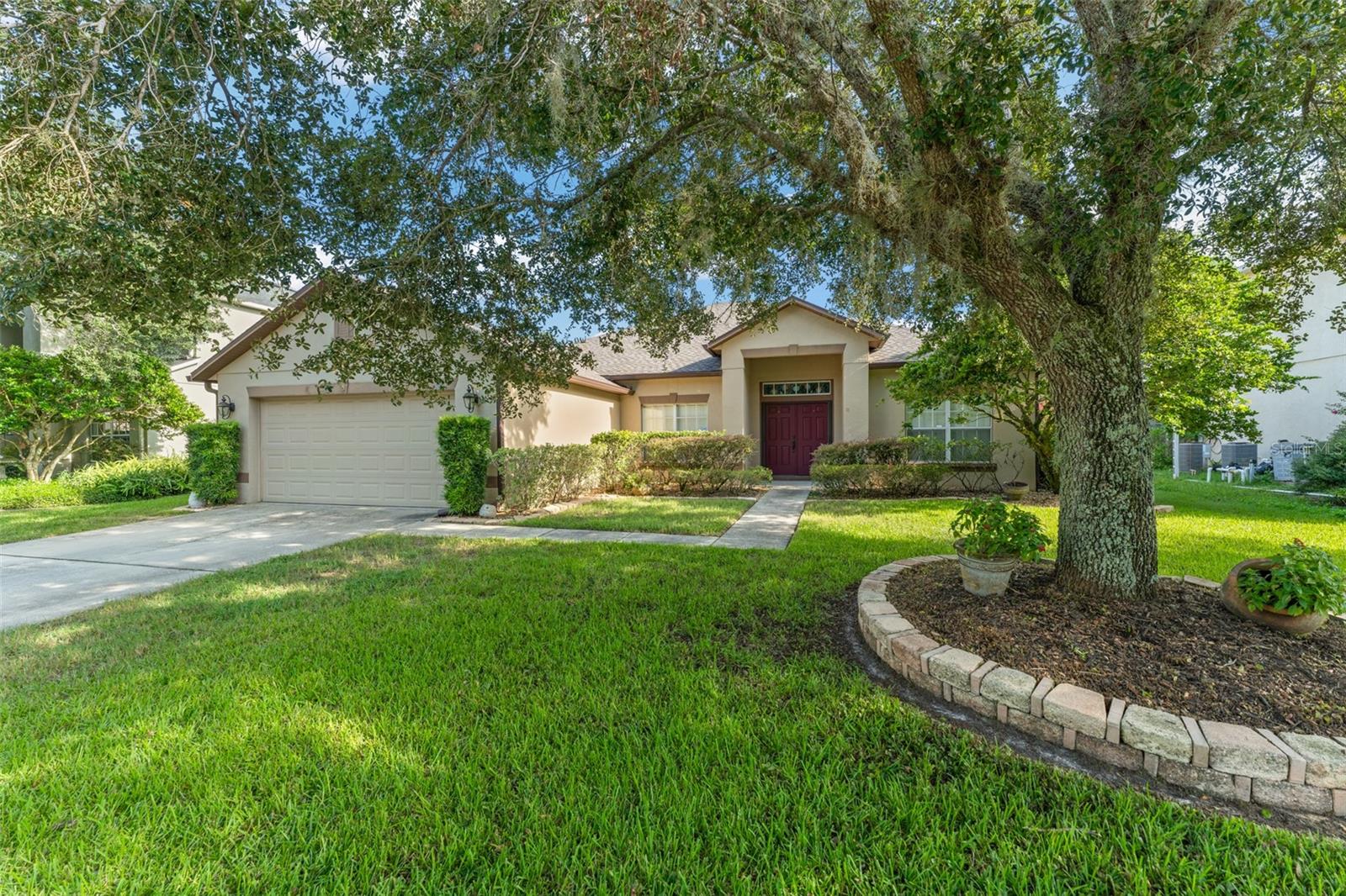 5864 AUTUMN CHASE CIR