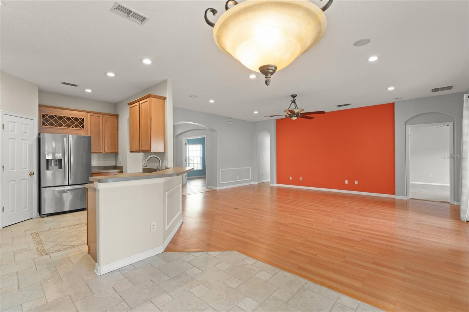 5864 AUTUMN CHASE CIR